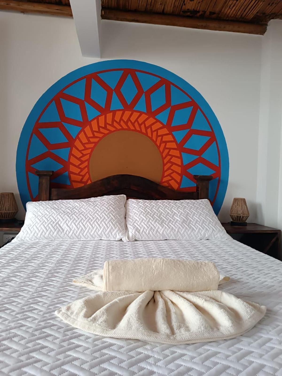 Hotel Boutique La Cueva De La Luna, El Arte Se Hace Descanso